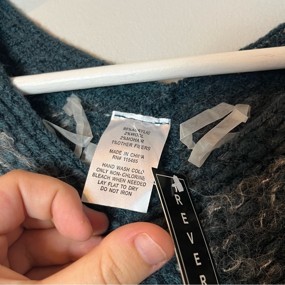 NWT Unbranded Knit Fringe Poncho Wool Mohair One Size - Picture 3 of 5